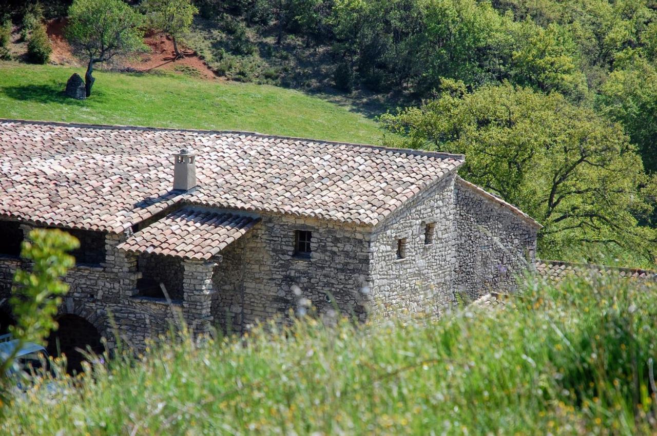Le Domaine Du Castellas Sivergues Eksteriør billede