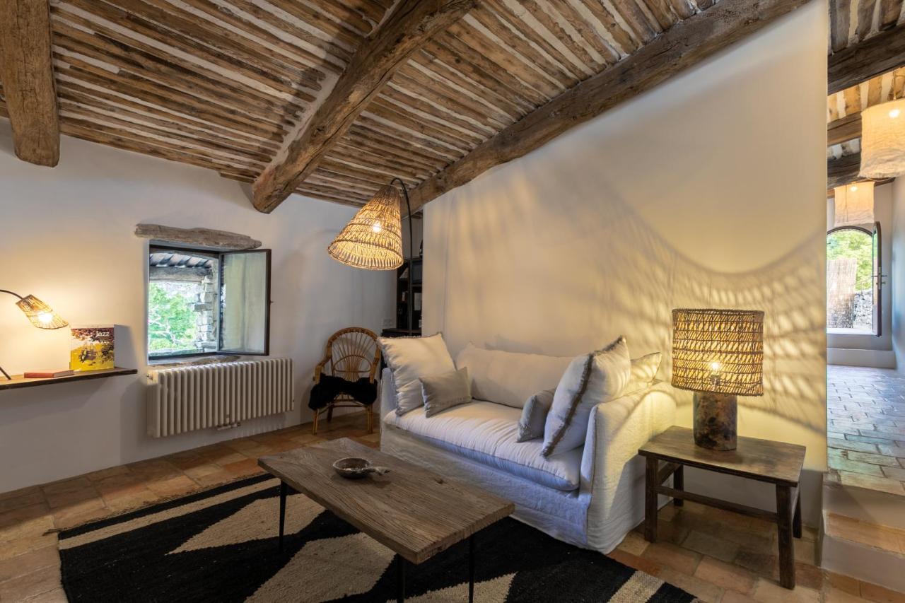Le Domaine Du Castellas Sivergues Eksteriør billede