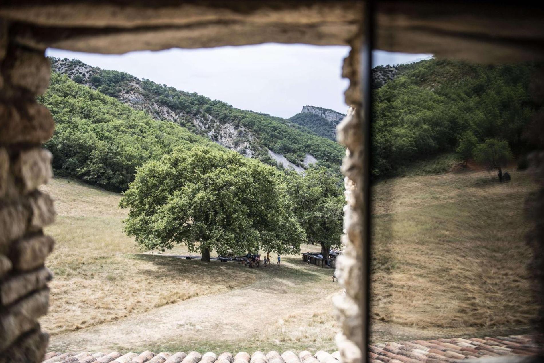 Le Domaine Du Castellas Sivergues Eksteriør billede