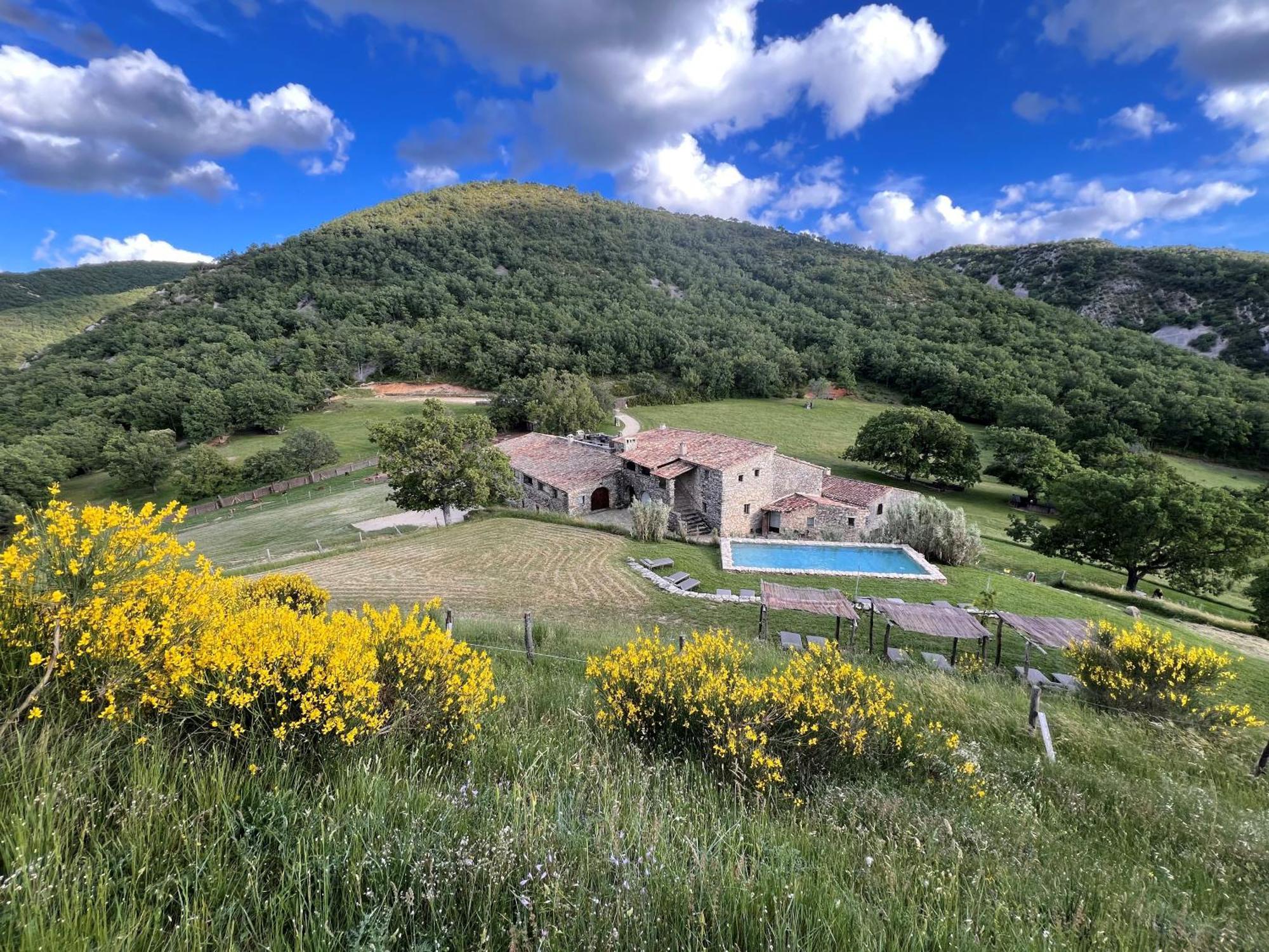 Le Domaine Du Castellas Sivergues Eksteriør billede